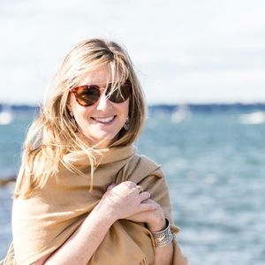 Meet your Posher, Maura k.